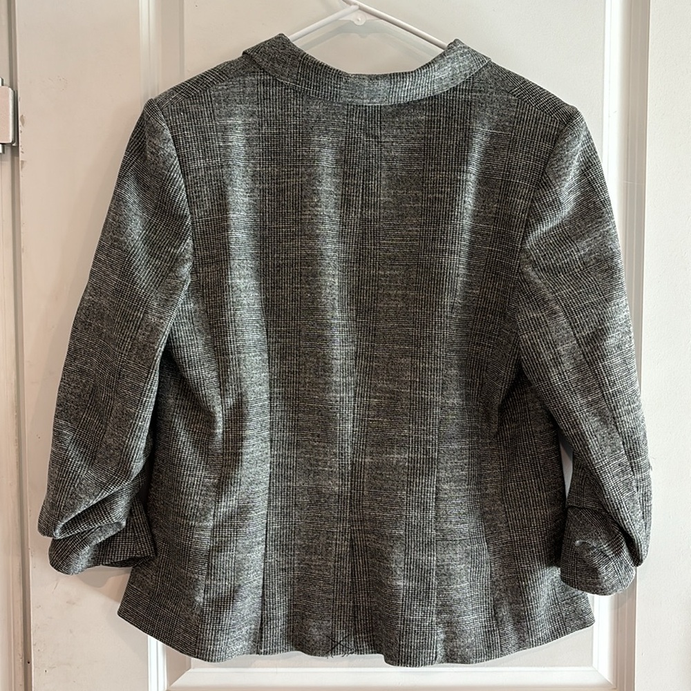 Grey Blazer - Picture 3 of 3